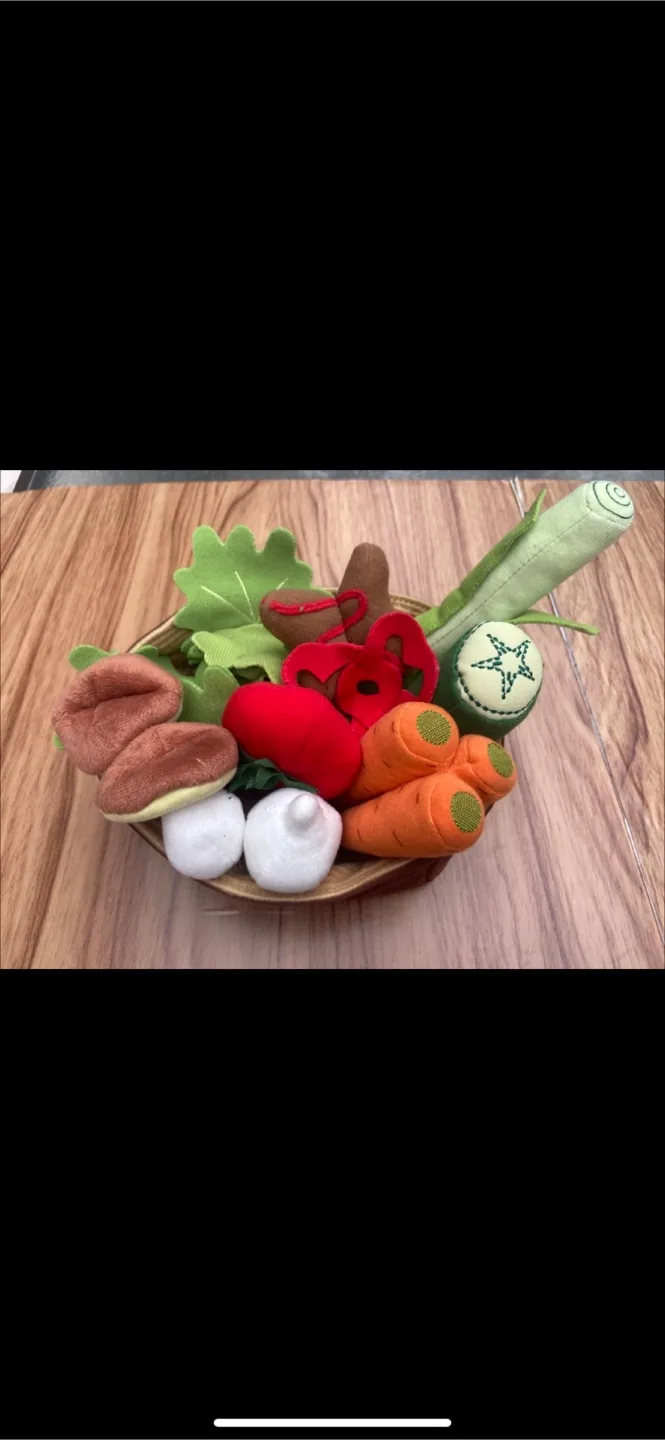 Plush Play Food Vegetable Basket image indicator(5)