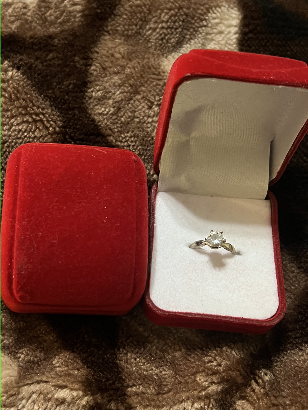 Diamond Ring with Red Box - photo 5