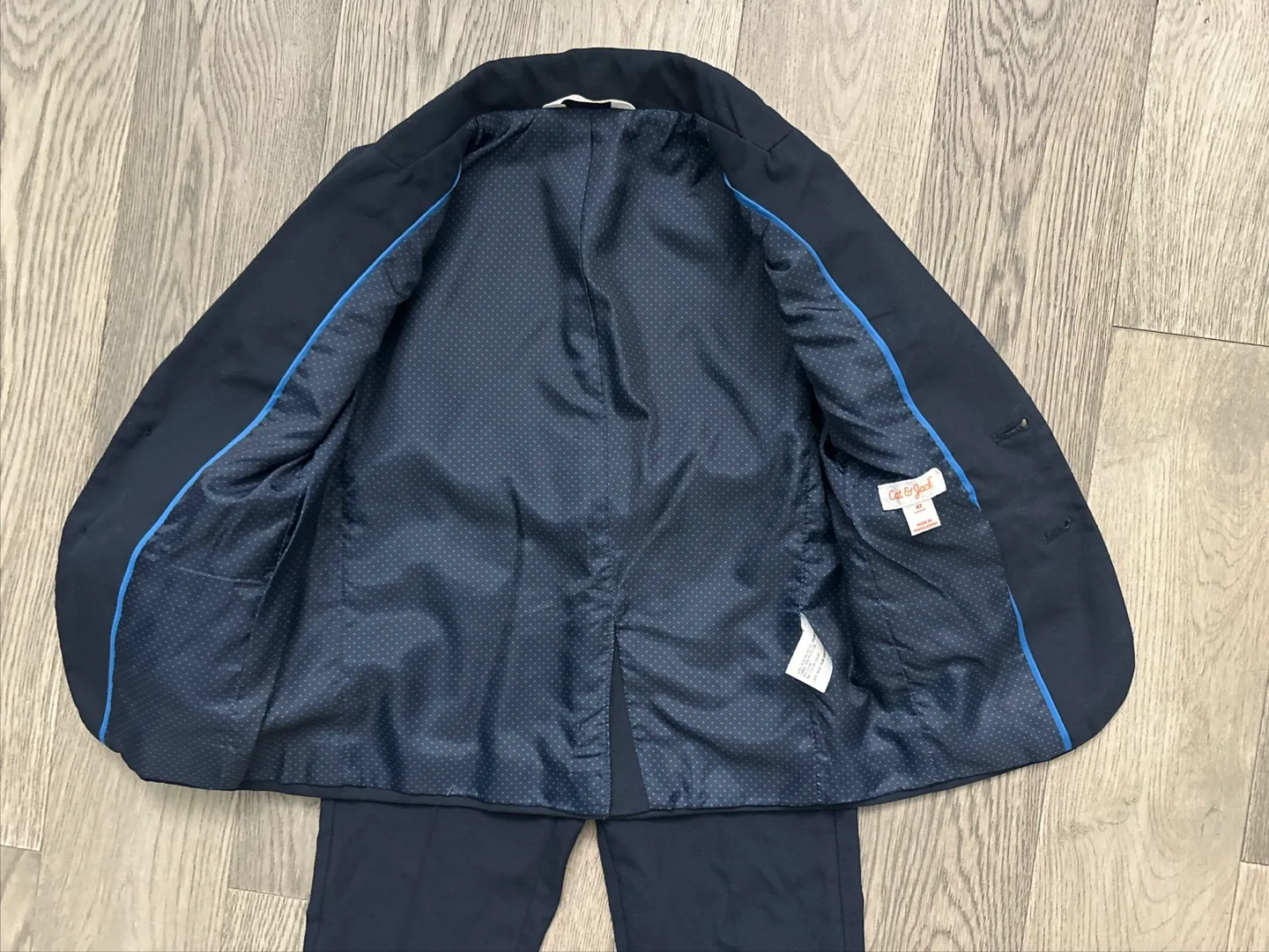 Cat & Jack Boys 4T Navy Blue Suit image indicator(2)