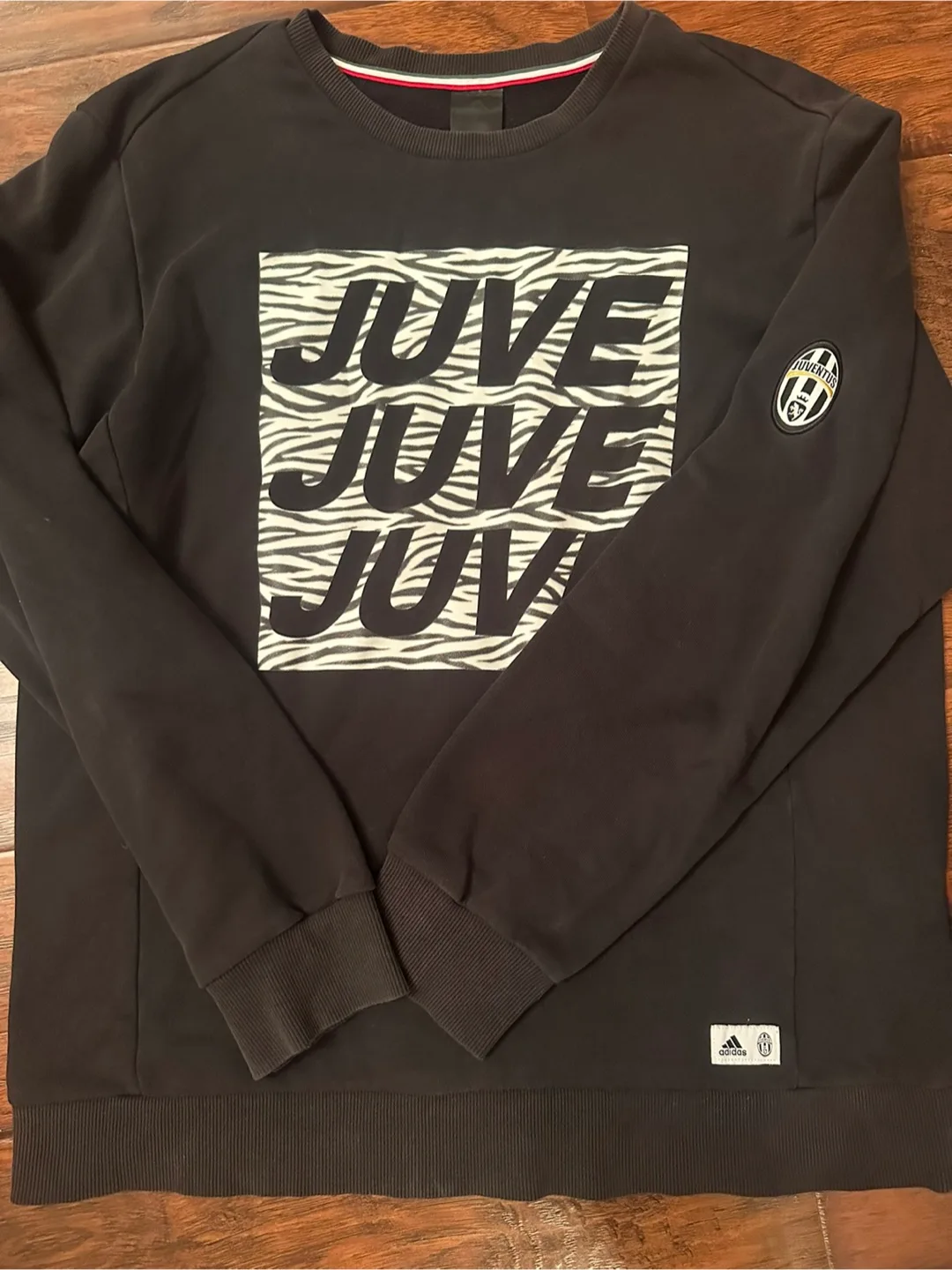 Adidas Juventus Black Sweatshirt thumbnail