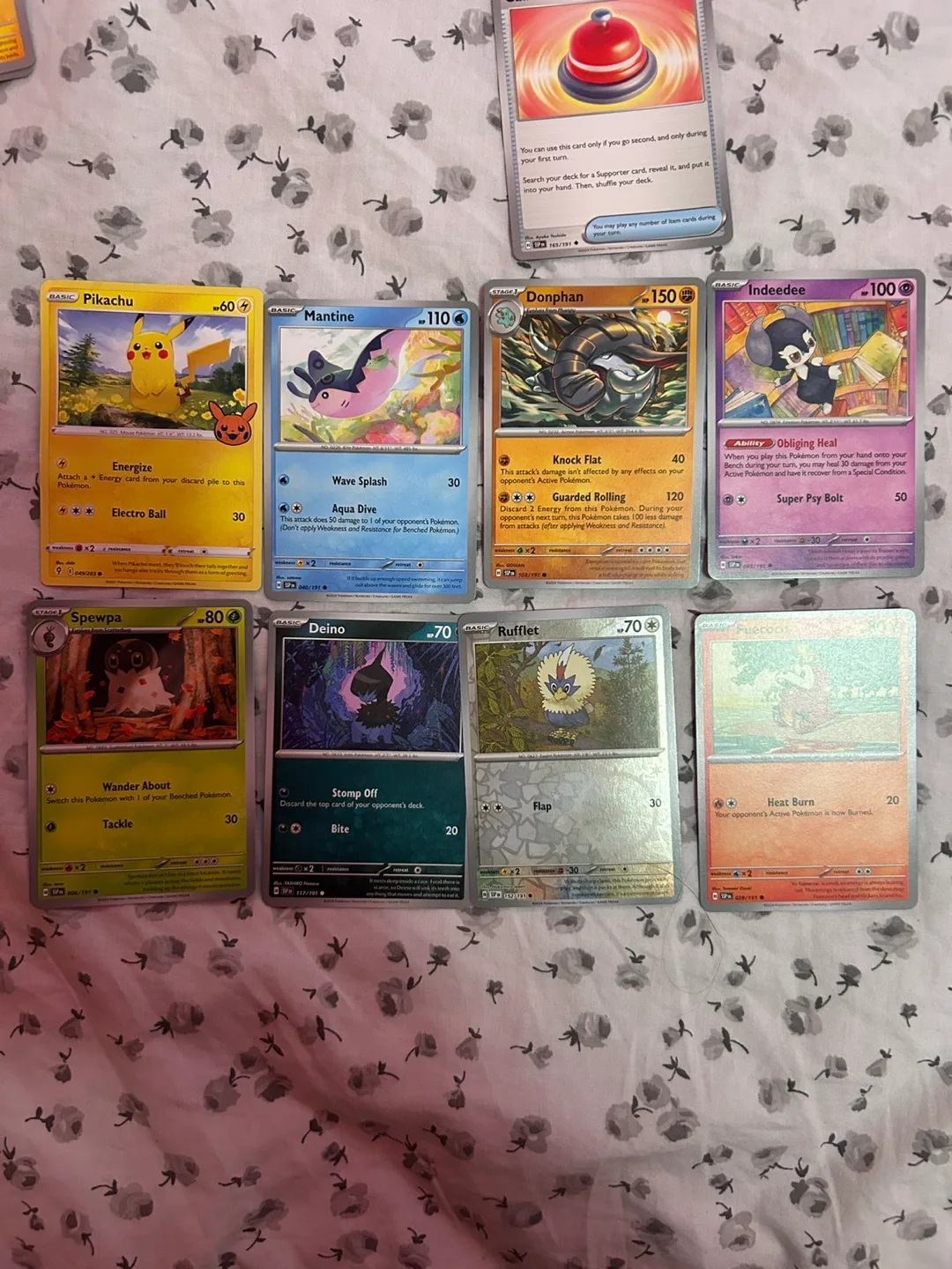 Pokemon Trading Cards - Assorted image indicator(2)