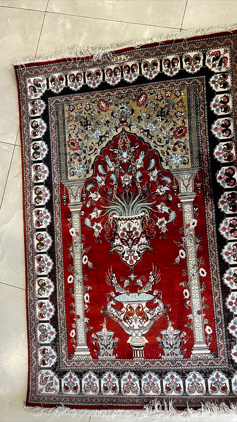 Red Patterned all silk Persian Rug thumbnail