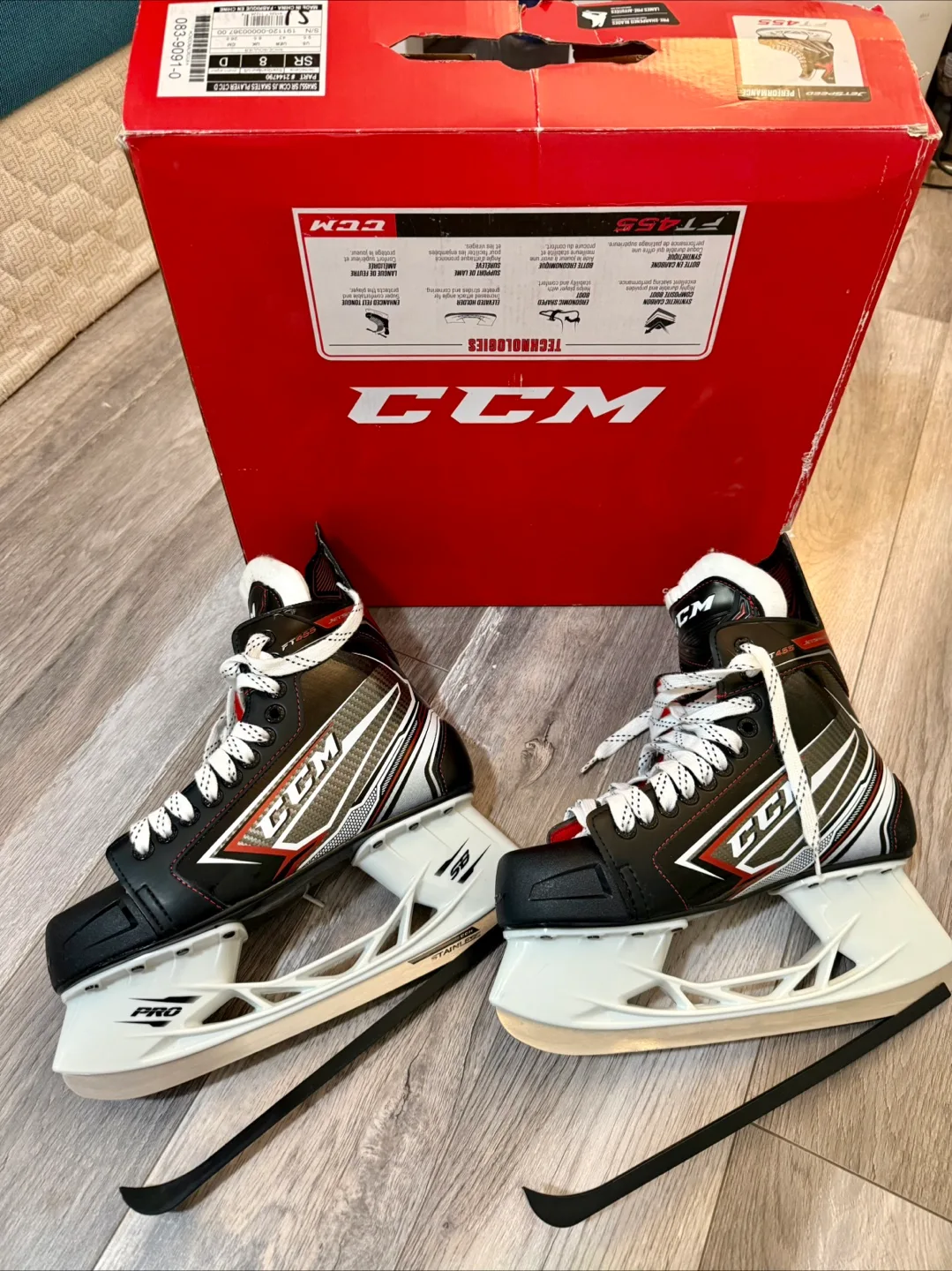 Intermediate Ice Hockey Skates, Size 9.5 thumbnail