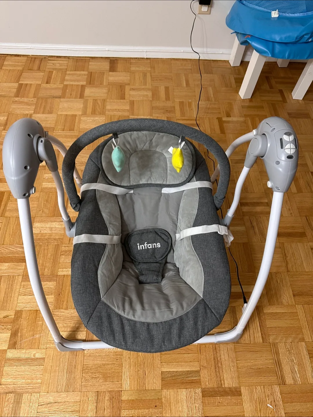Infans Baby Swing - Excellent Condition thumbnail