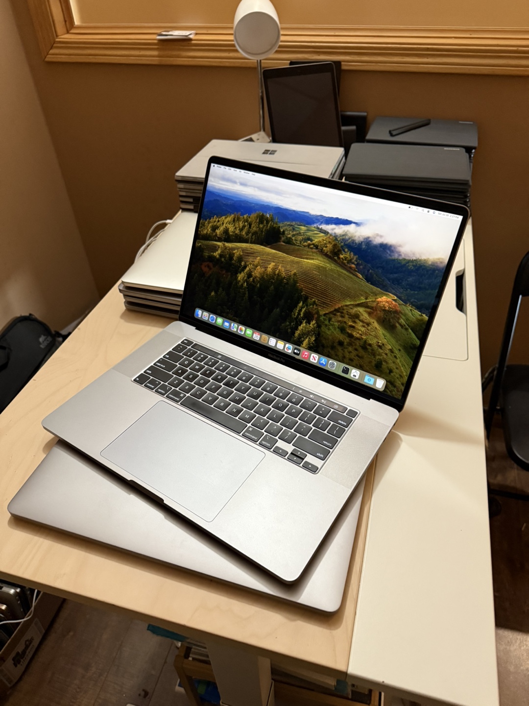 Macbook Pro 2019  Touch Bar - photo 3