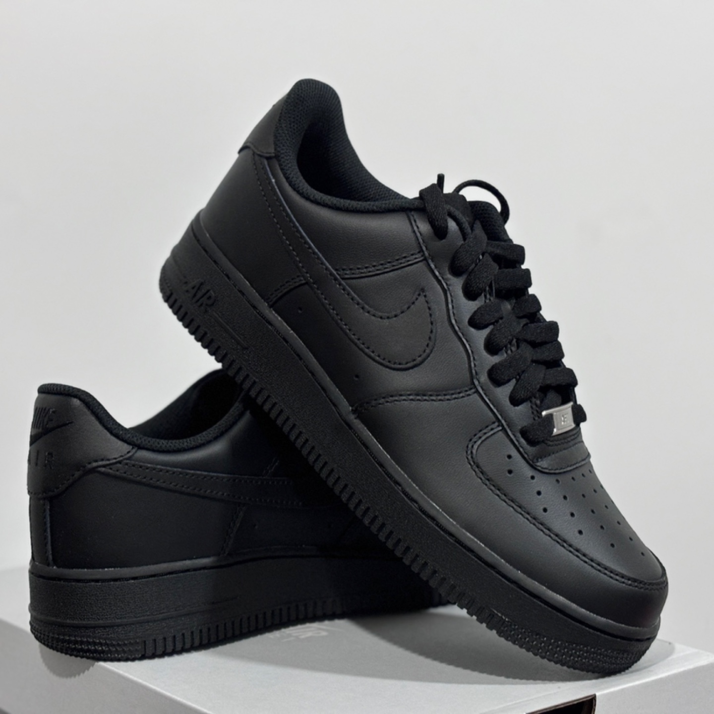 🔥NEED GONE🔥| Black Nike Air Force 1 | [READ DESC.] - photo 3