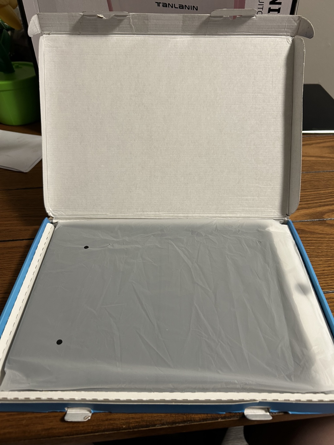 Runelk Magnetic Suspension Keyboard Case for iPad 10th gen - photo 2