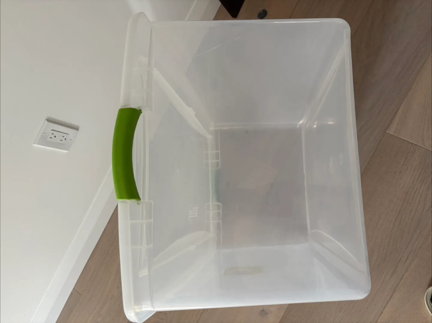 Sterilite Clear Container with Green Latch lid image indicator(3)