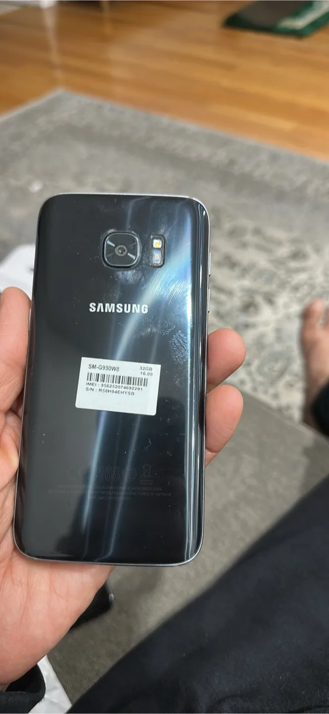 Samsung Galaxy S7 - Black thumbnail