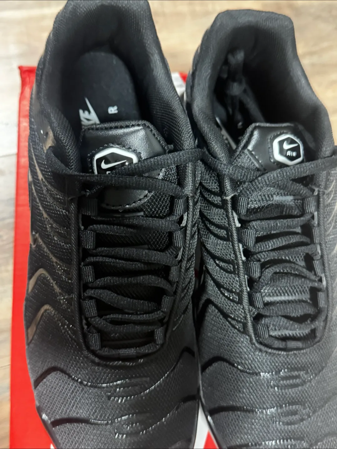 Nike Air Max Plus TN Black - Size 9,10 image indicator(4)