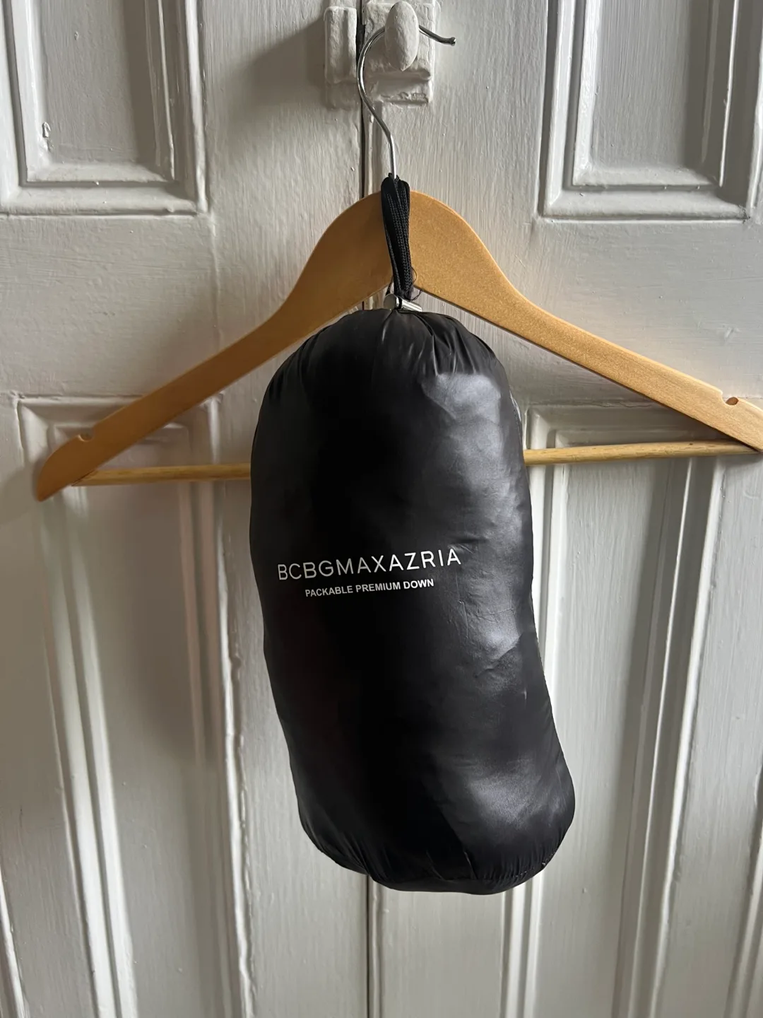 BCBGMAXAZRIA Packable Premium Down Jacket - Size M image indicator(4)