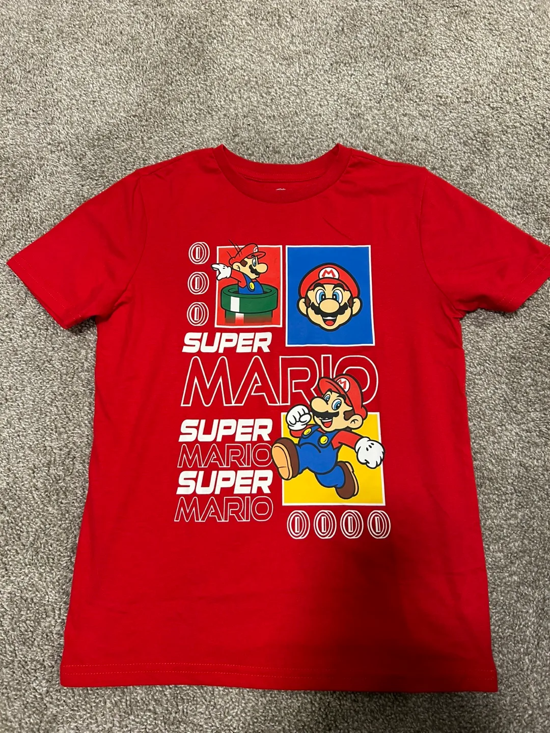 Super Mario Red T-Shirt, Size L (10-12) thumbnail