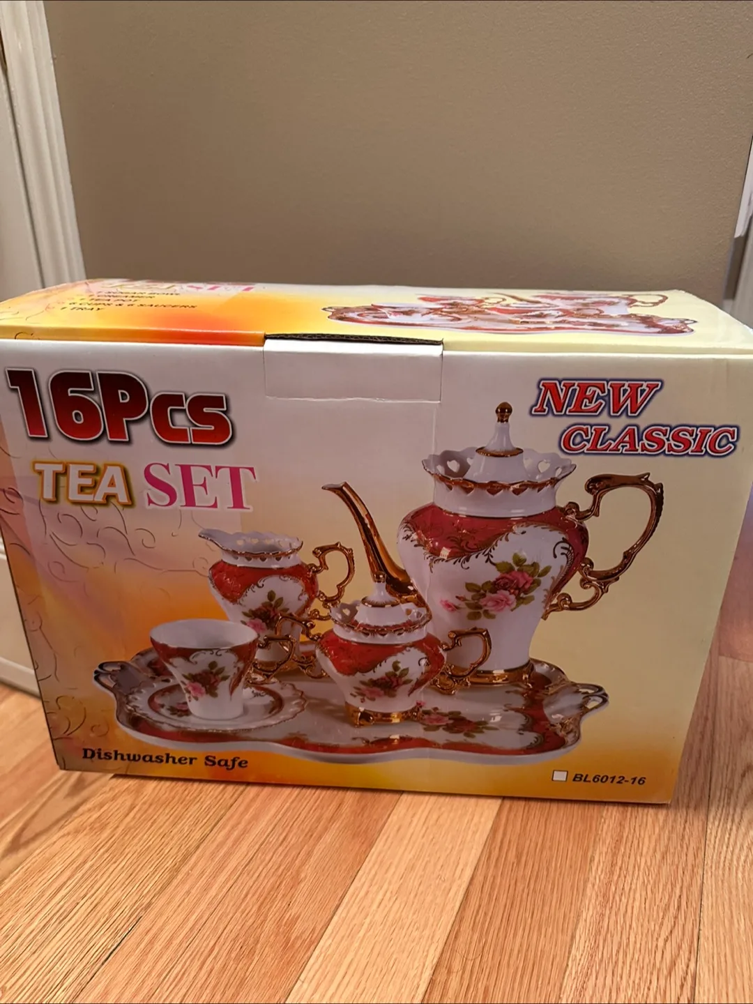 New Classic 16-Piece Tea Set - Dishwasher Safe thumbnail