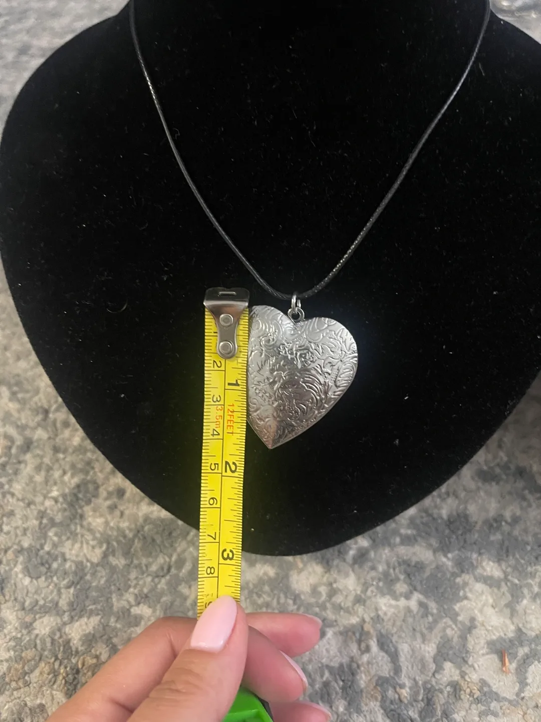 Handmade Earrings, Necklaces & Bracelets image indicator(7)