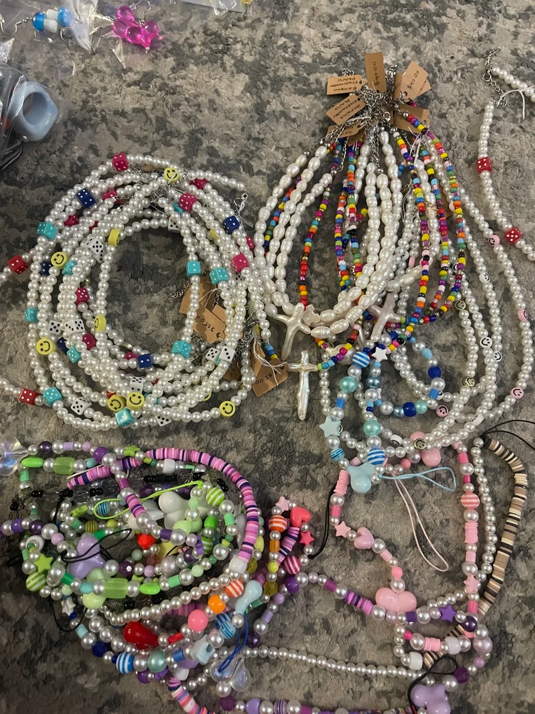 Handmade Earrings, Necklaces & Bracelets image indicator(4)