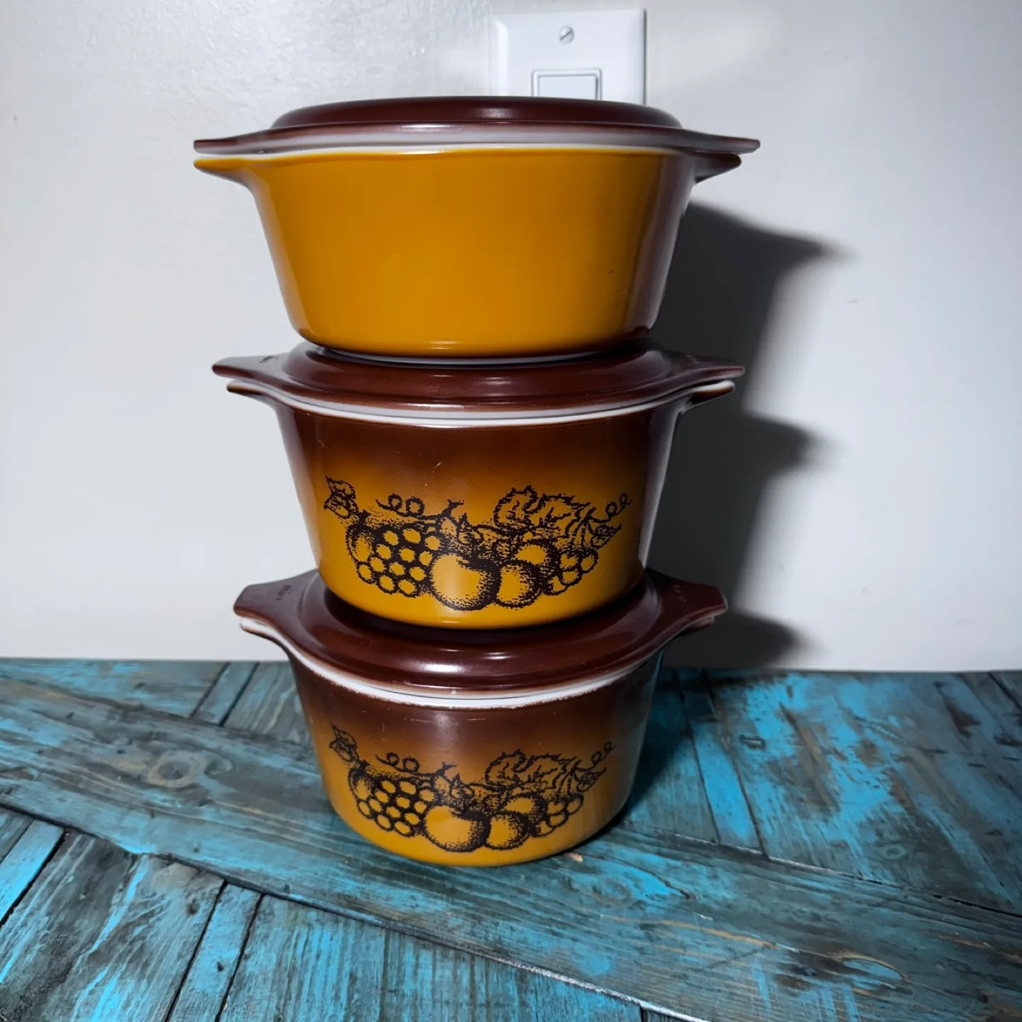 Pyrex old orchard brown lids thumbnail