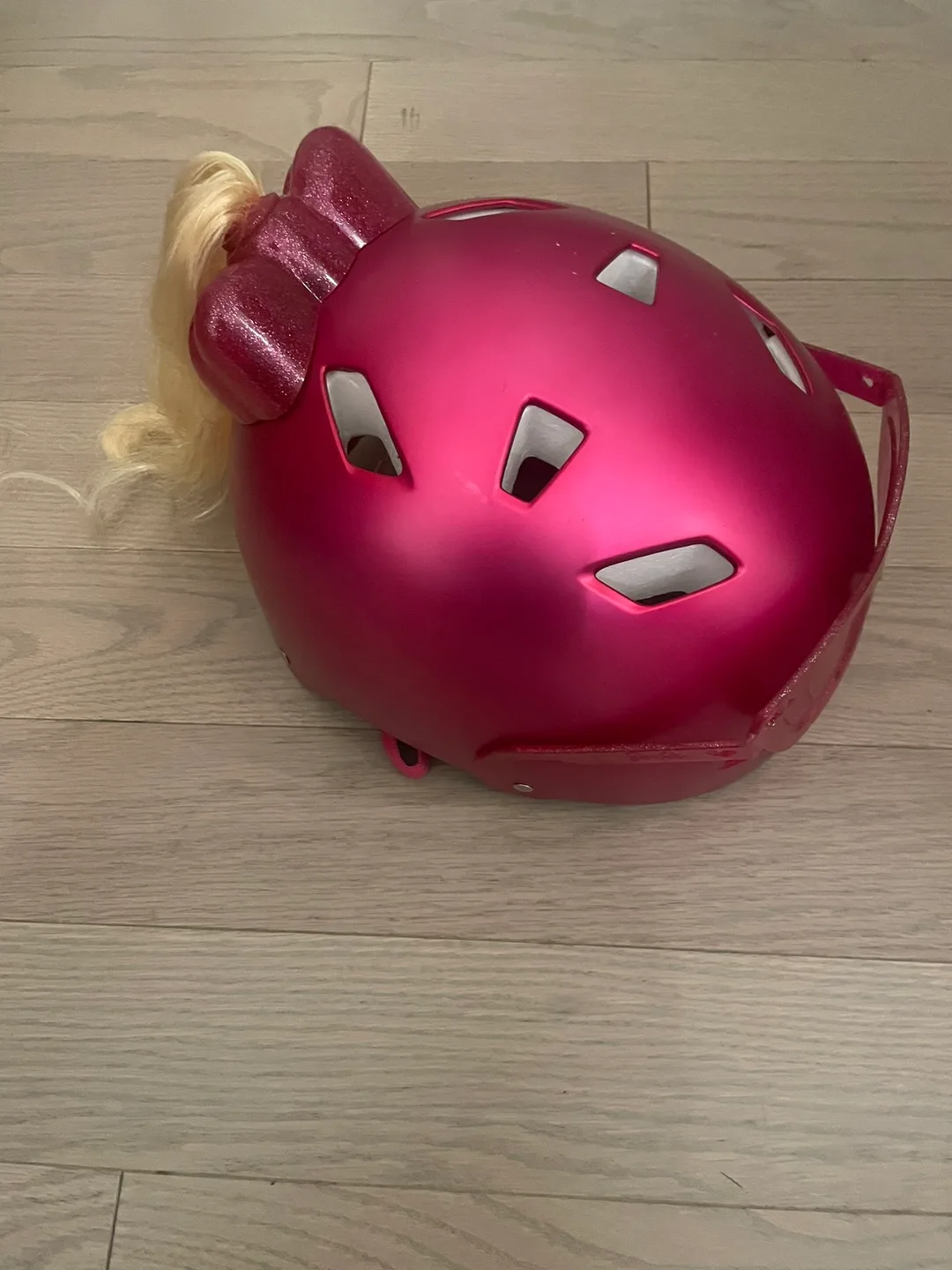 🇨🇦🍁Pink Kids Barbie Helmet 52-54cm thumbnail