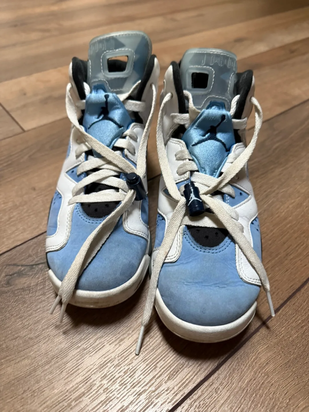 Air Jordan 6 Retro UNC Sneakers image indicator(2)