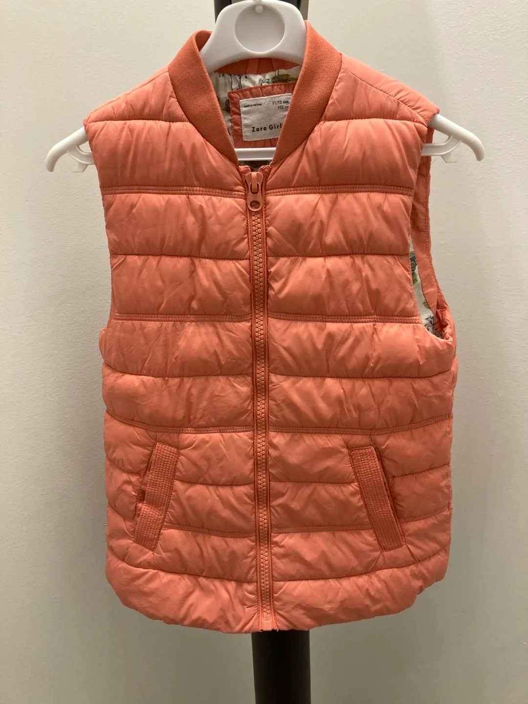 🇨🇦🍁Zara girls vest Sz 11-12 thumbnail