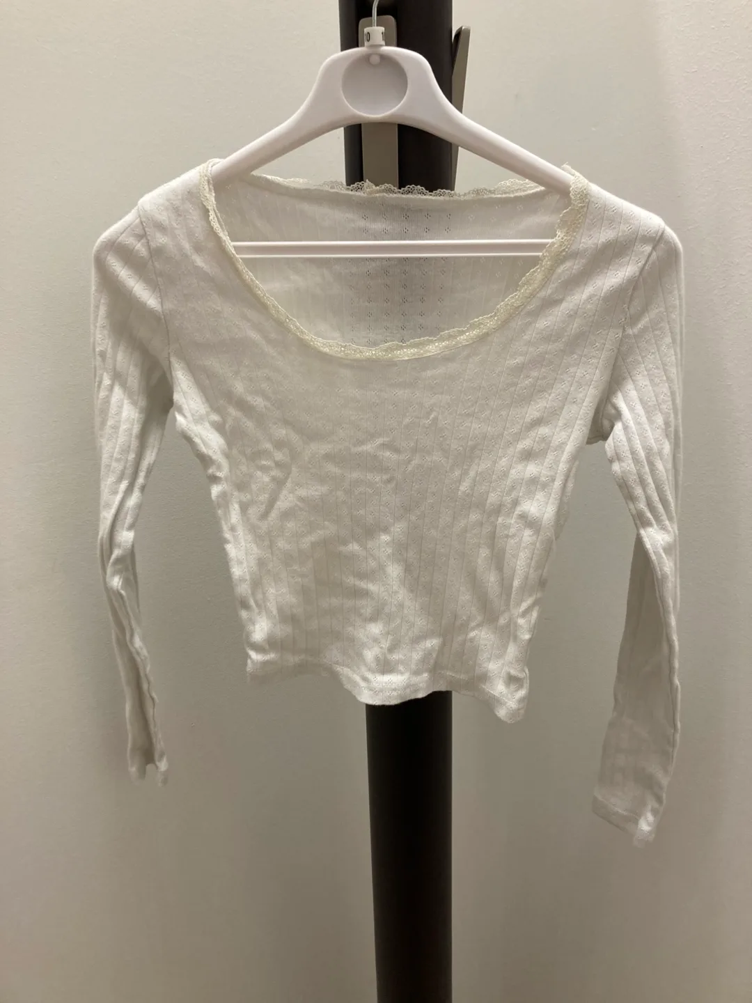 🇨🇦 🍁 women’s white long sleeve top thumbnail