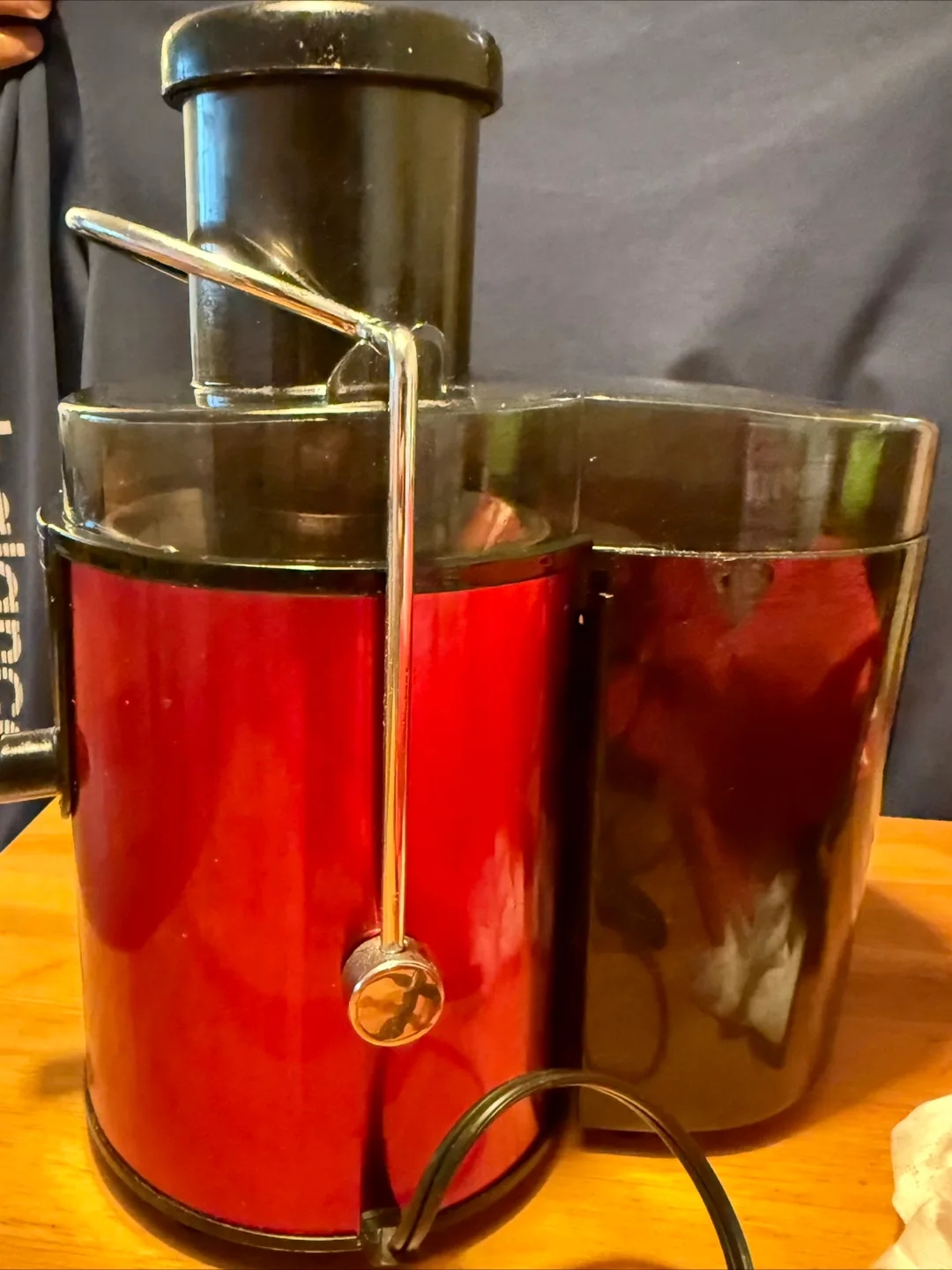 Sifene Red Juicer - Like New! thumbnail