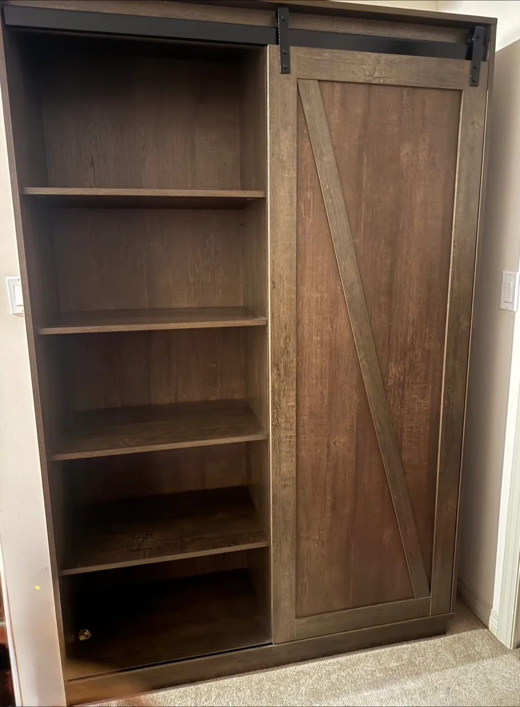 Brown Sliding Door closet thumbnail