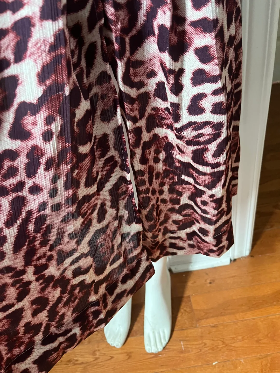 The Drop Leopard Print Pleated Midi Skirt - XL image indicator(5)