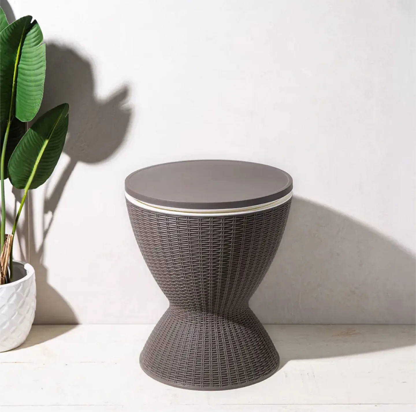 Keter Cool Bar Rattan Style image indicator(2)