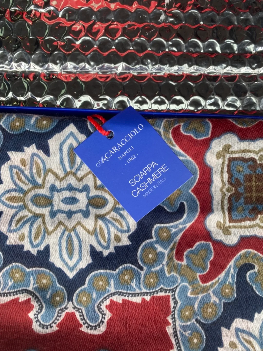 ACARACCIOLO Napoli Cashmere Scarf - New in Box image indicator(3)