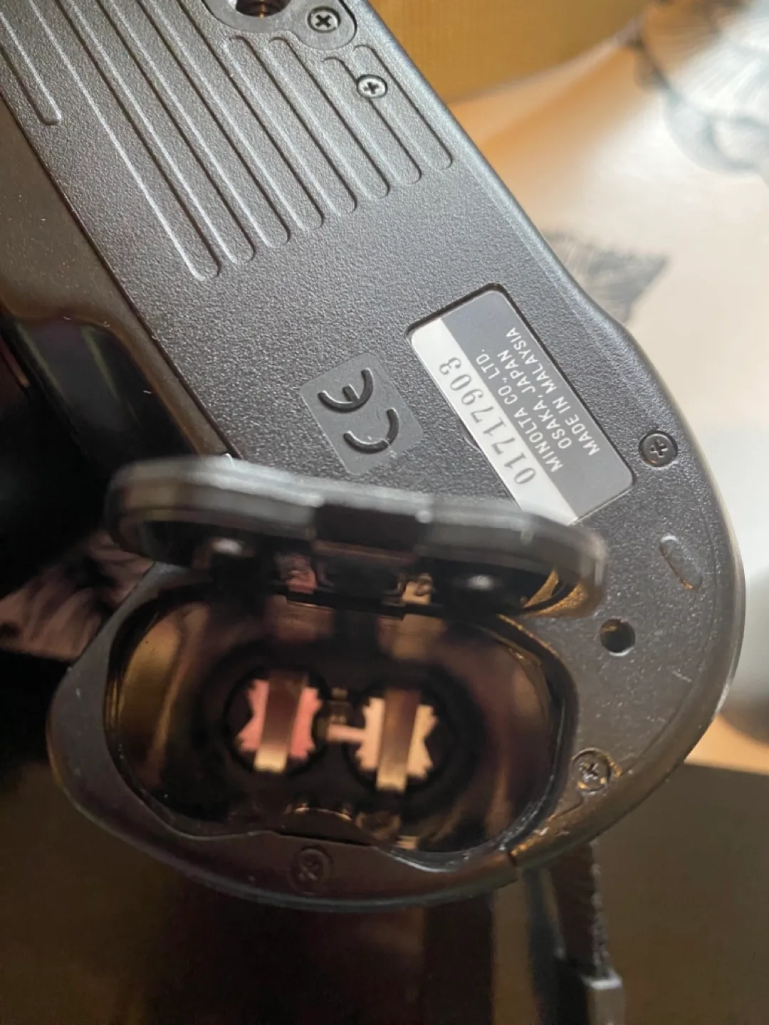 Minolta Maxxum 400si Camera with Accessories image indicator(2)