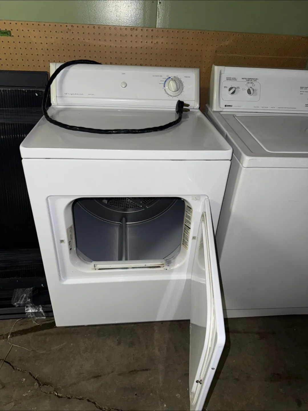 Washer / Dryer Set image indicator(9)