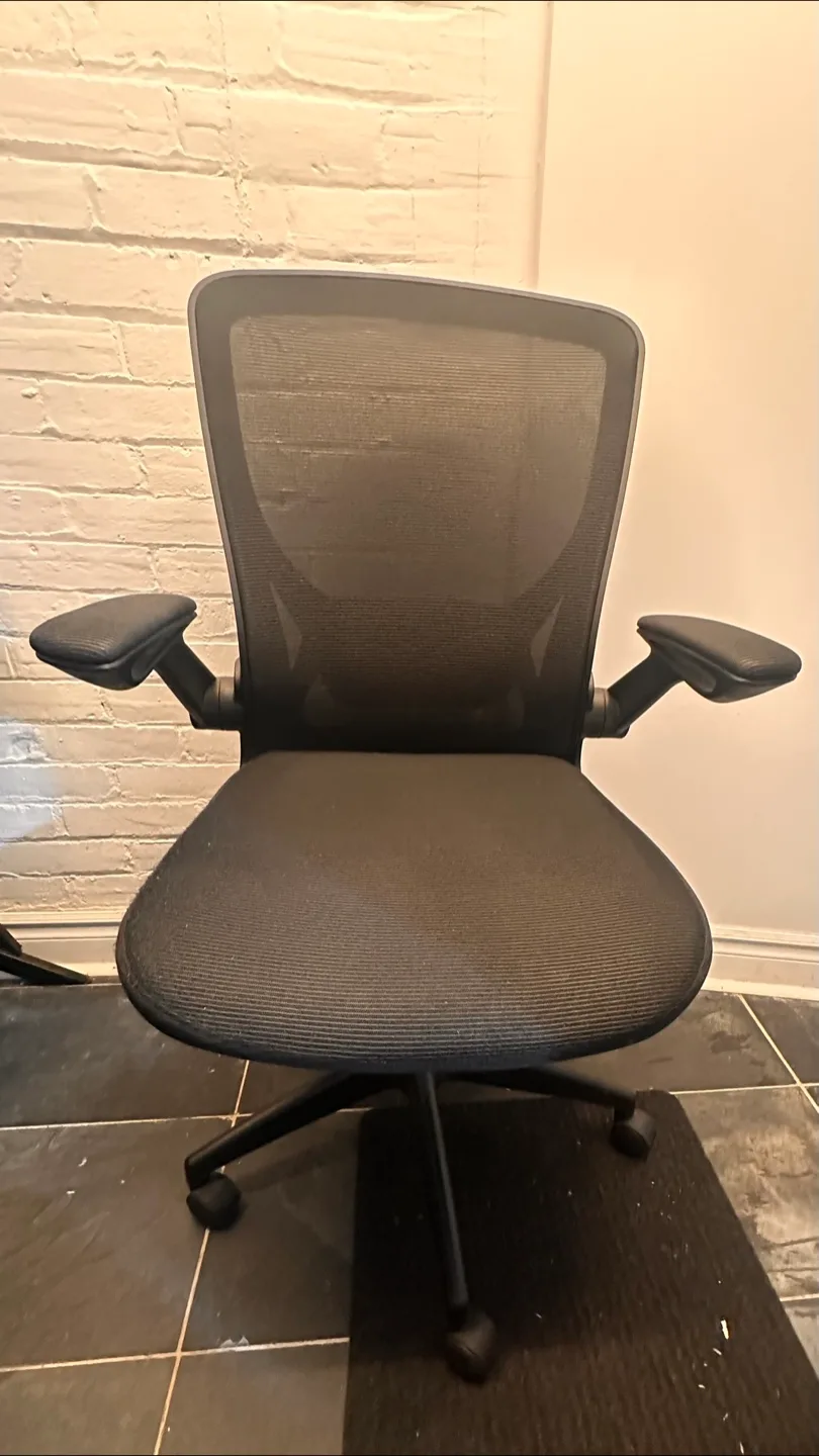 Black Office Chair thumbnail