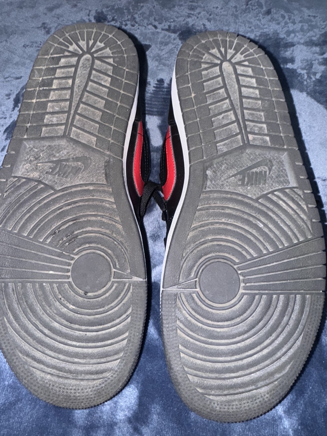 Air Jordan 1 Low red and black 9.5 - photo 3