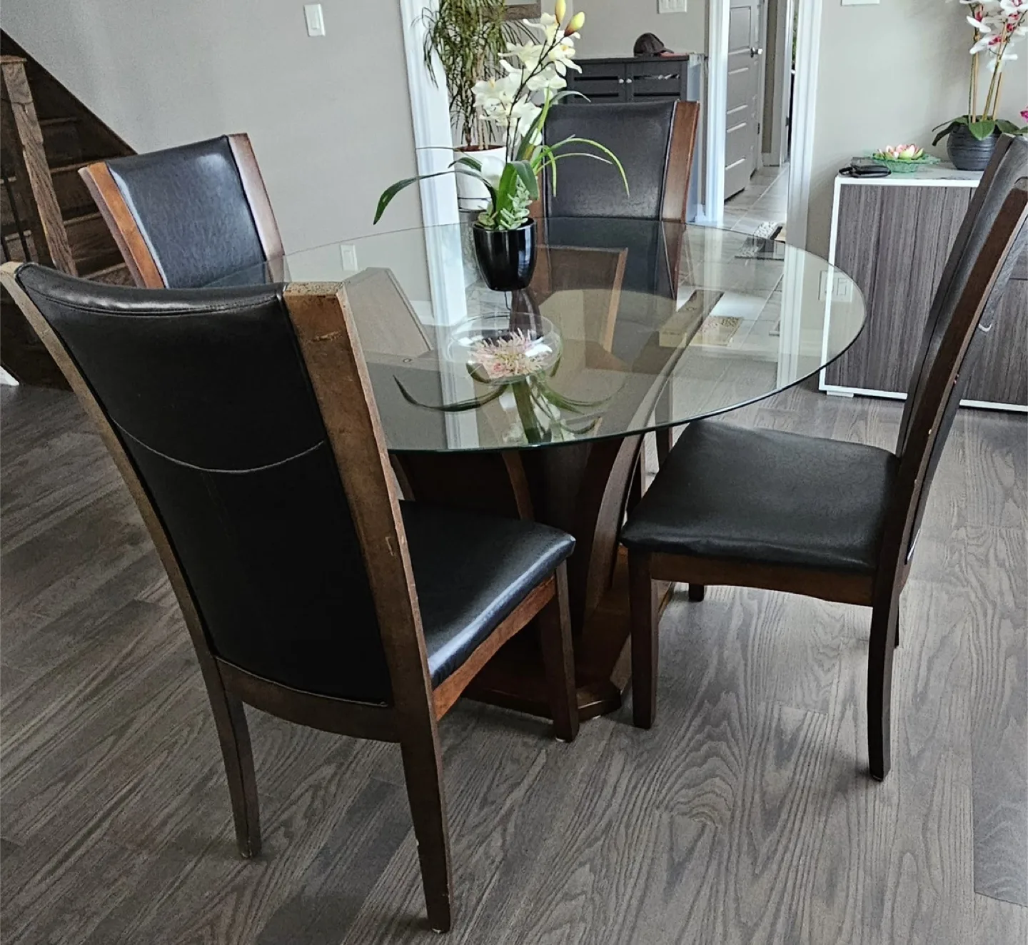 Glass Top Round Dining Table with 4 Chairs image indicator(3)