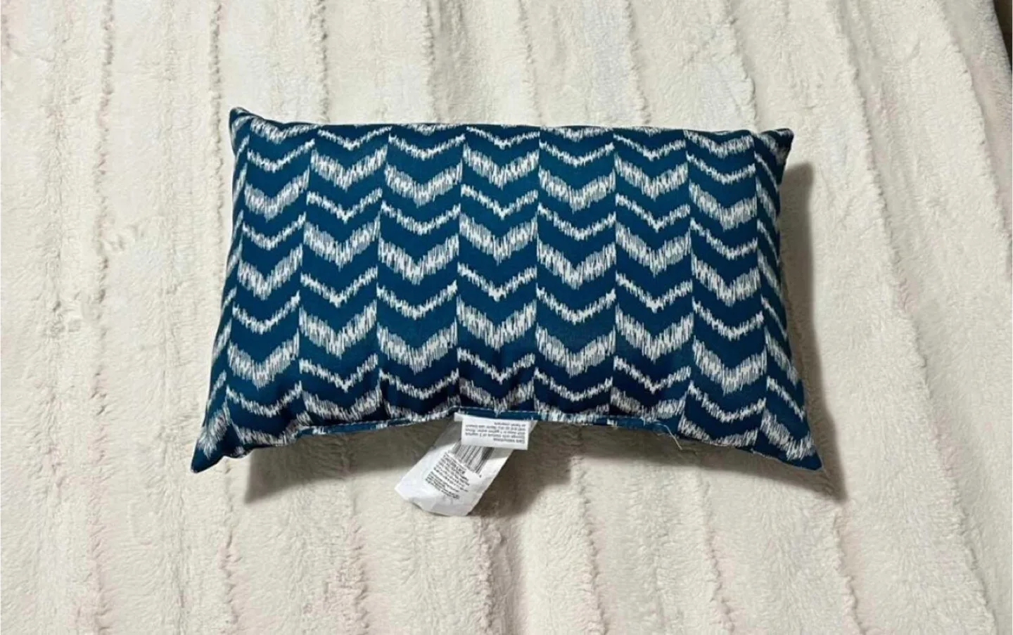 Lumbar pillows - 5 available image indicator(2)