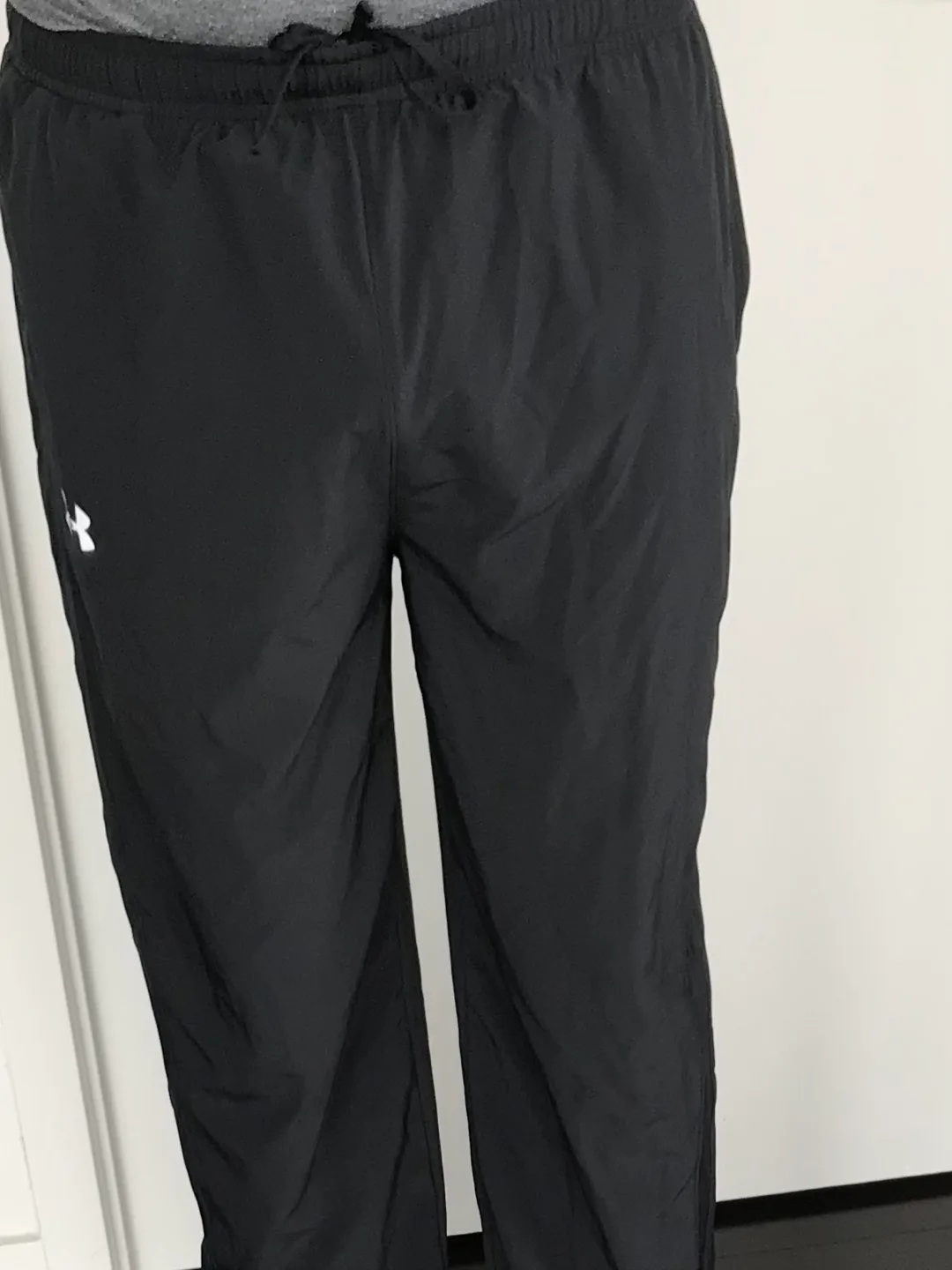 Under Armour Black Track Pants Size Large thumbnail