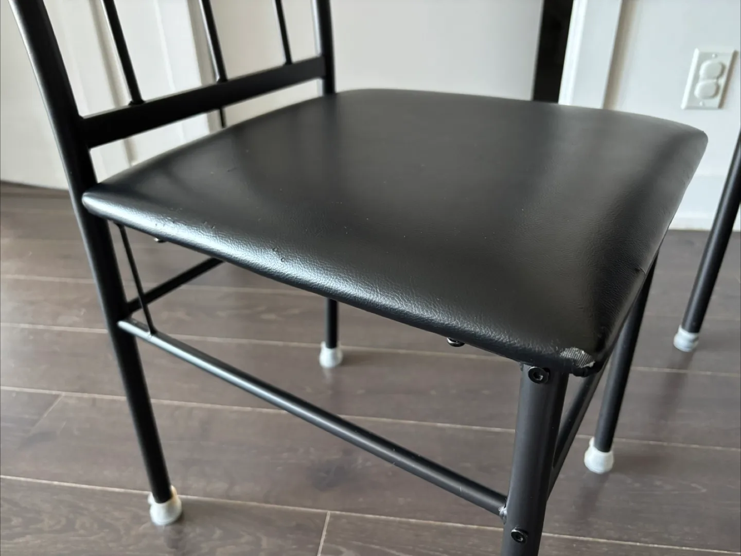 Dining Table Set with 2 Chairs image indicator(4)