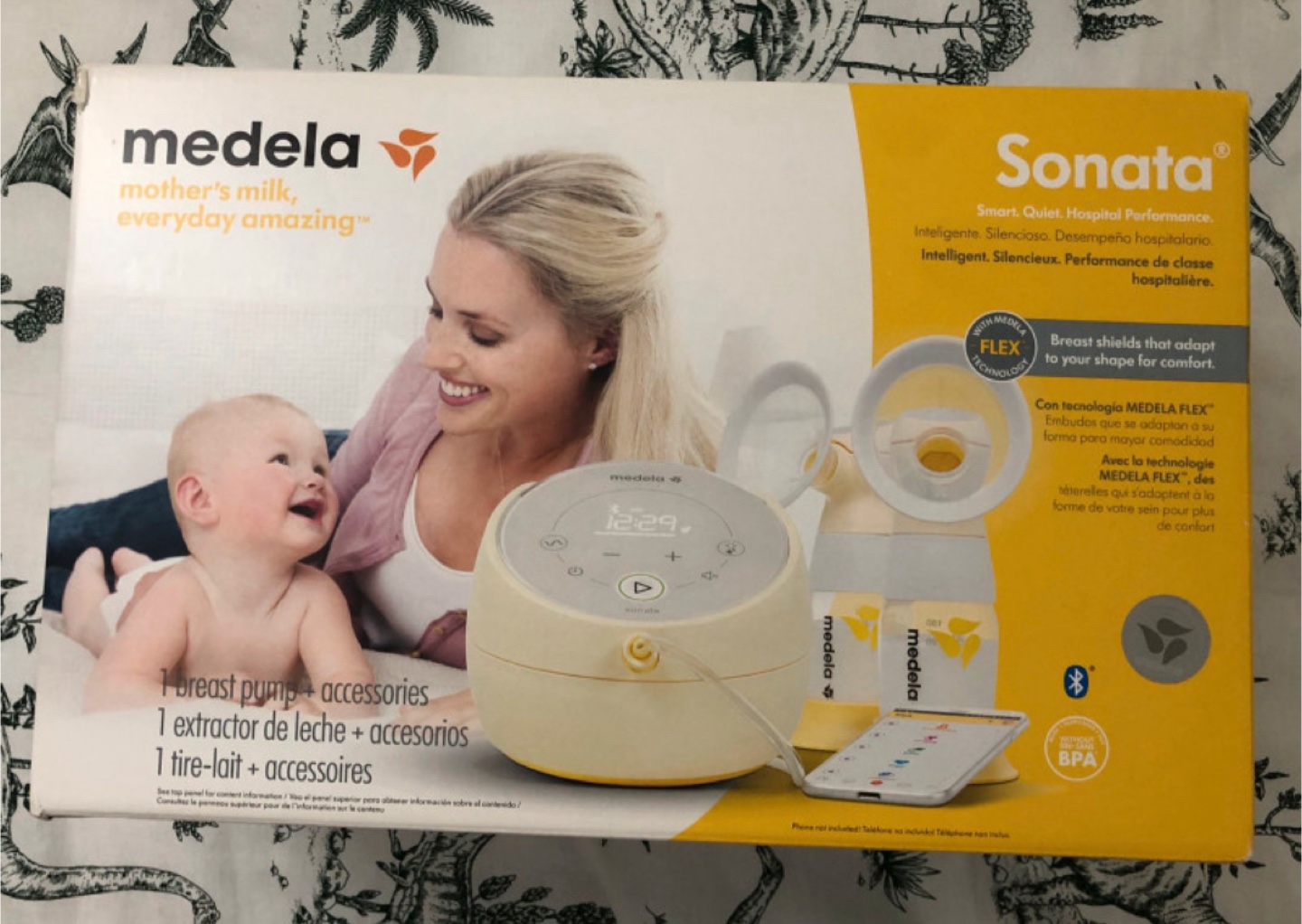 Medela Sonata Double Electric Breast Pump + free extras