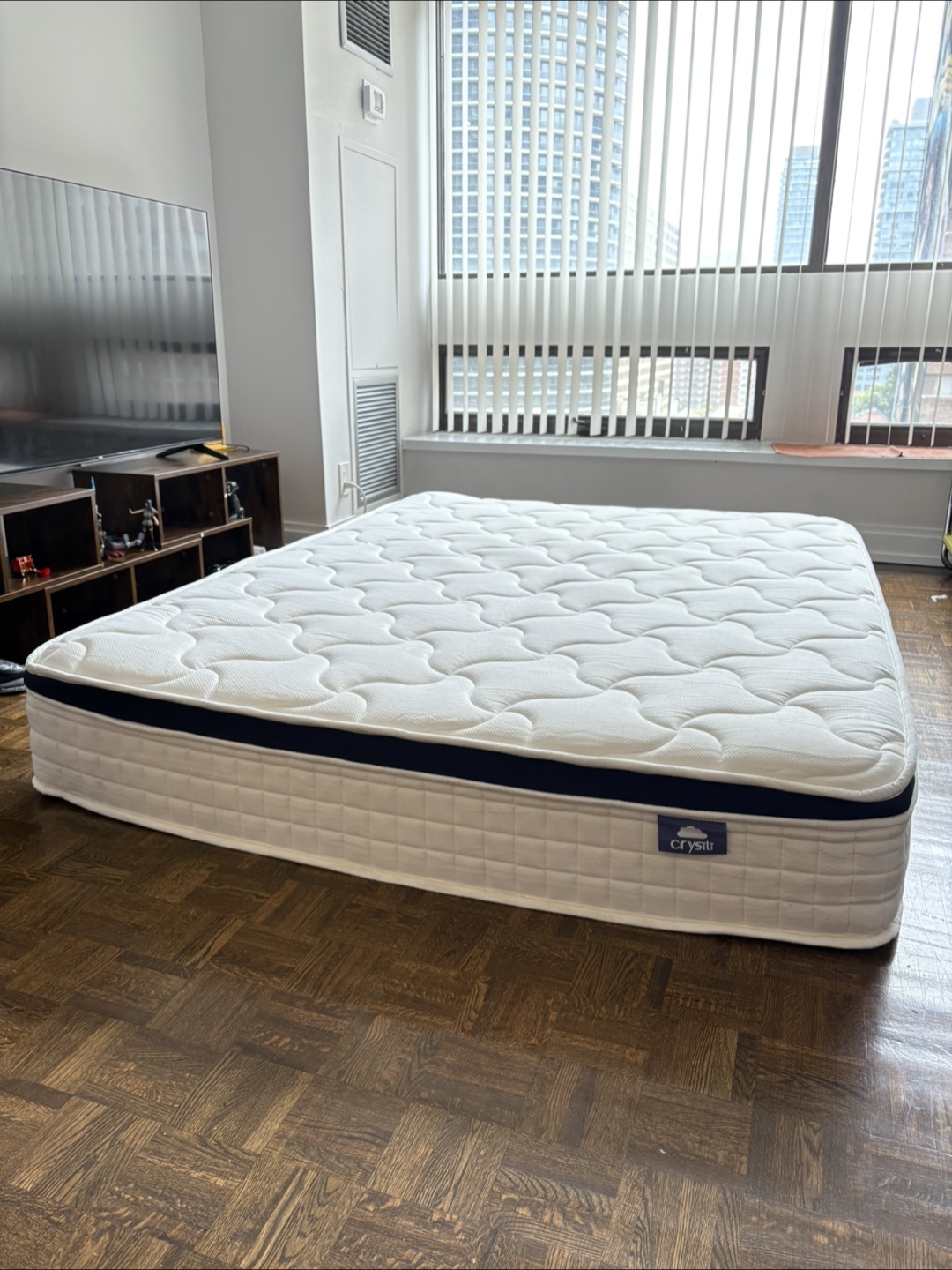 Queen size mattress & metal bed frame - photo 2