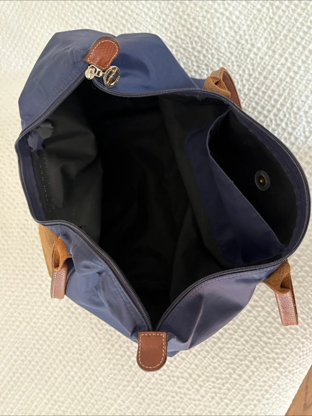 Longchamp Le Pliage Tote - needs zipper repair image indicator(8)