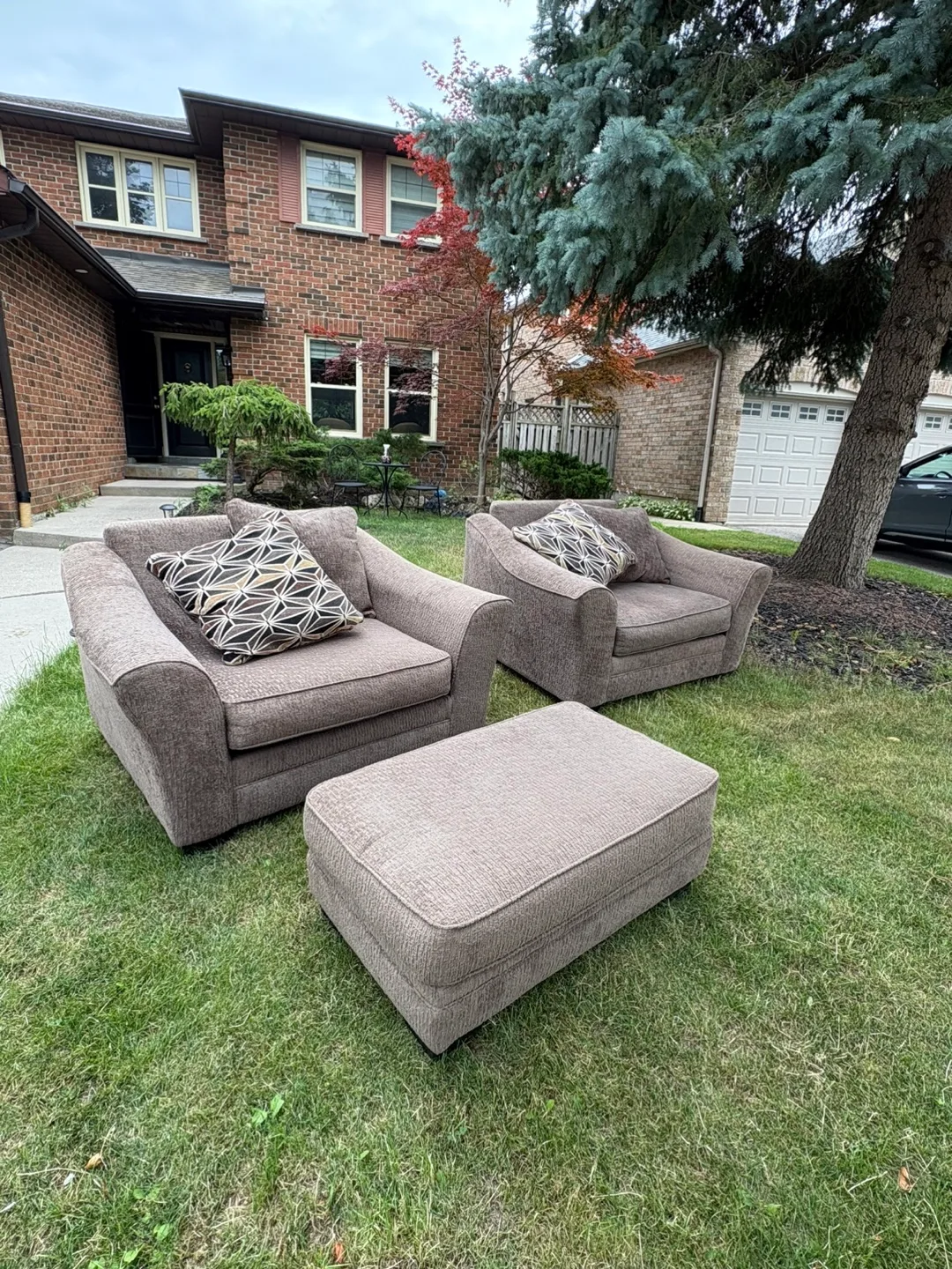 Armchairs (2) with Ottoman - Brown thumbnail