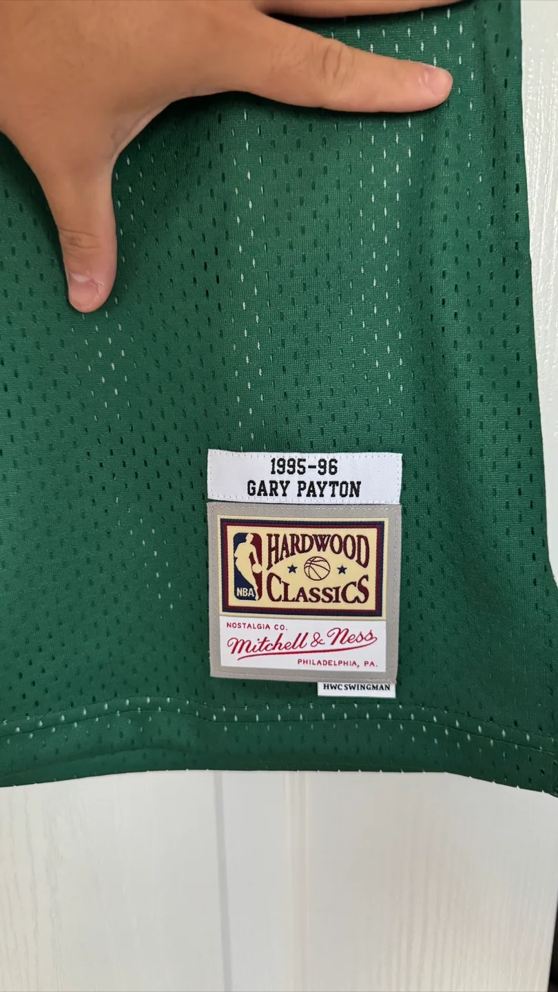 Mitchell & Ness Gary Payton Sonics Jersey - L image indicator(4)