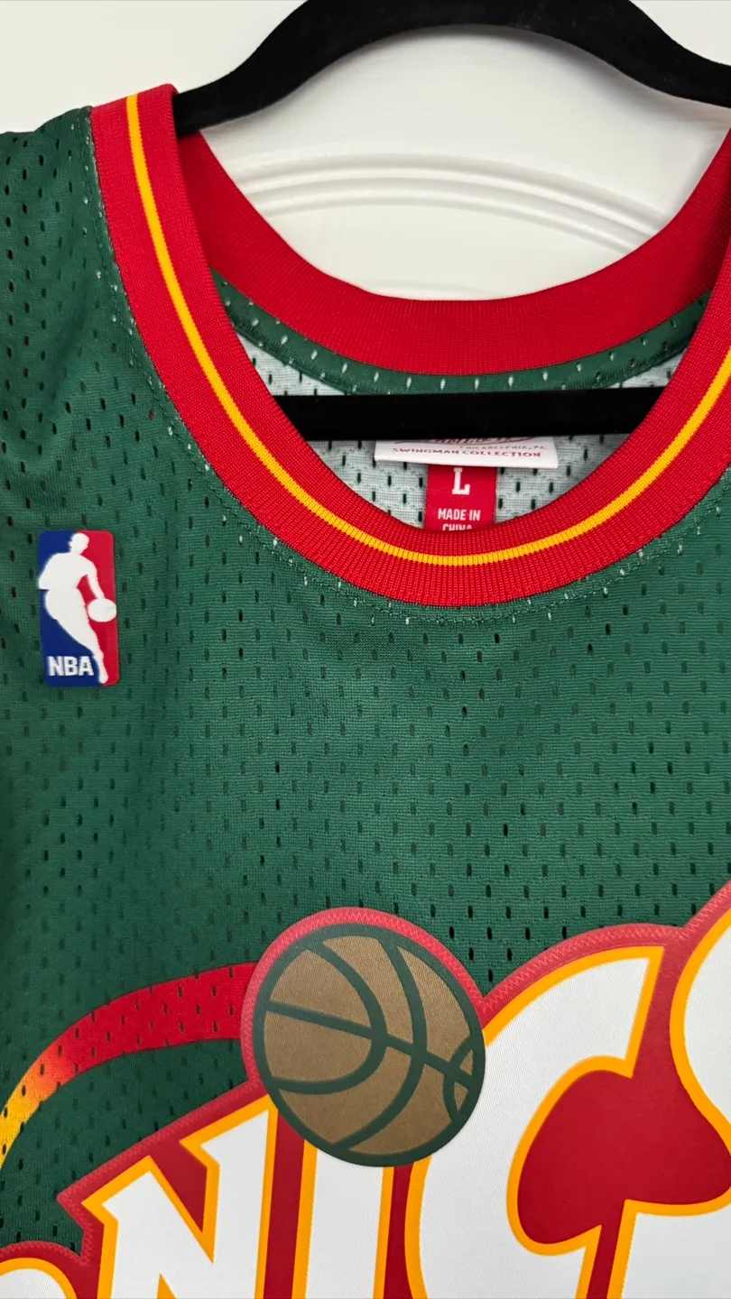 Mitchell & Ness Gary Payton Sonics Jersey - L image indicator(3)