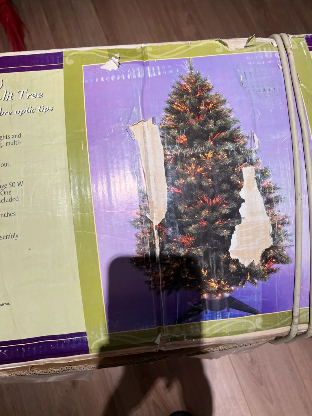 California Cedar Pre-lit Fibre Optic Tree - 7.5 ft image indicator(2)