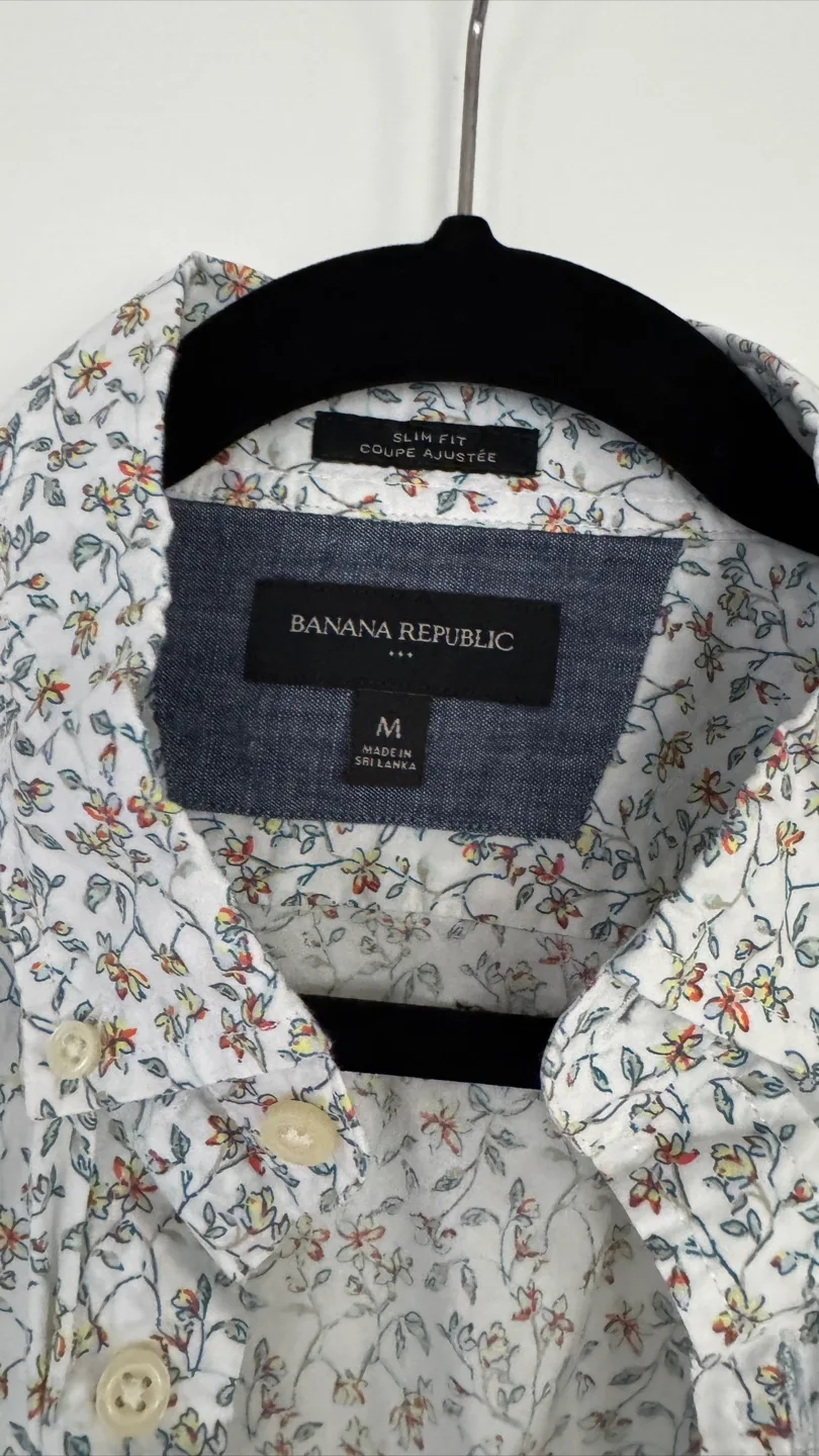 Banana Republic Floral Short Sleeve Shirt - M image indicator(4)