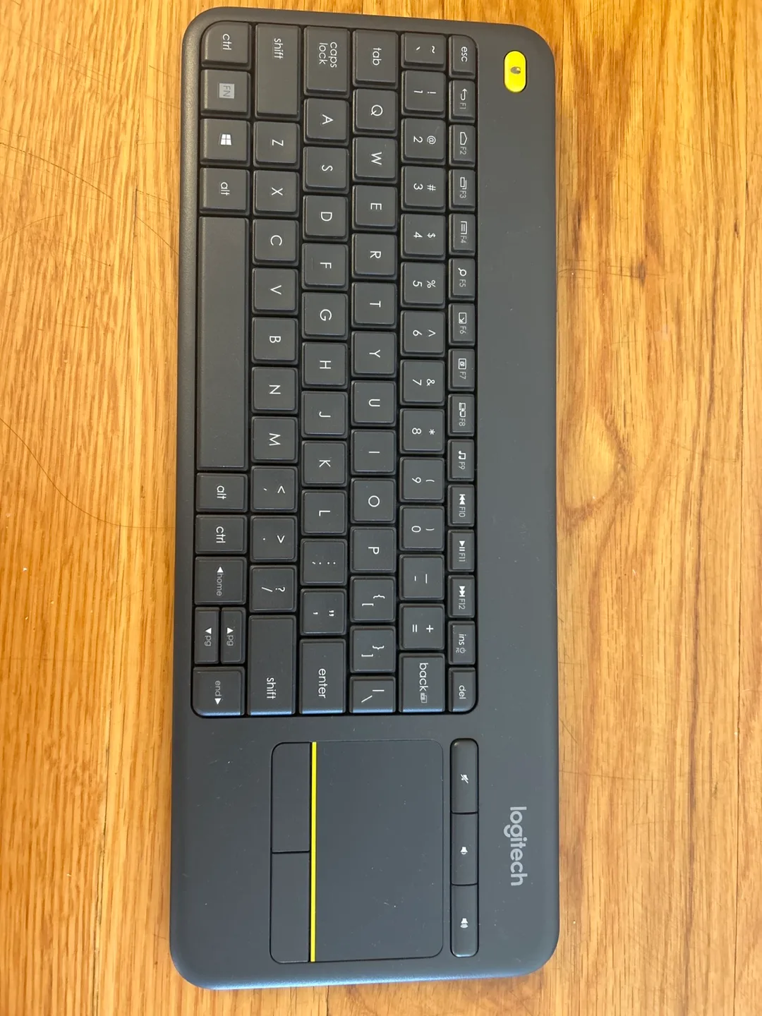 Logitech K400 Plus Wireless Keyboard with Touchpad thumbnail