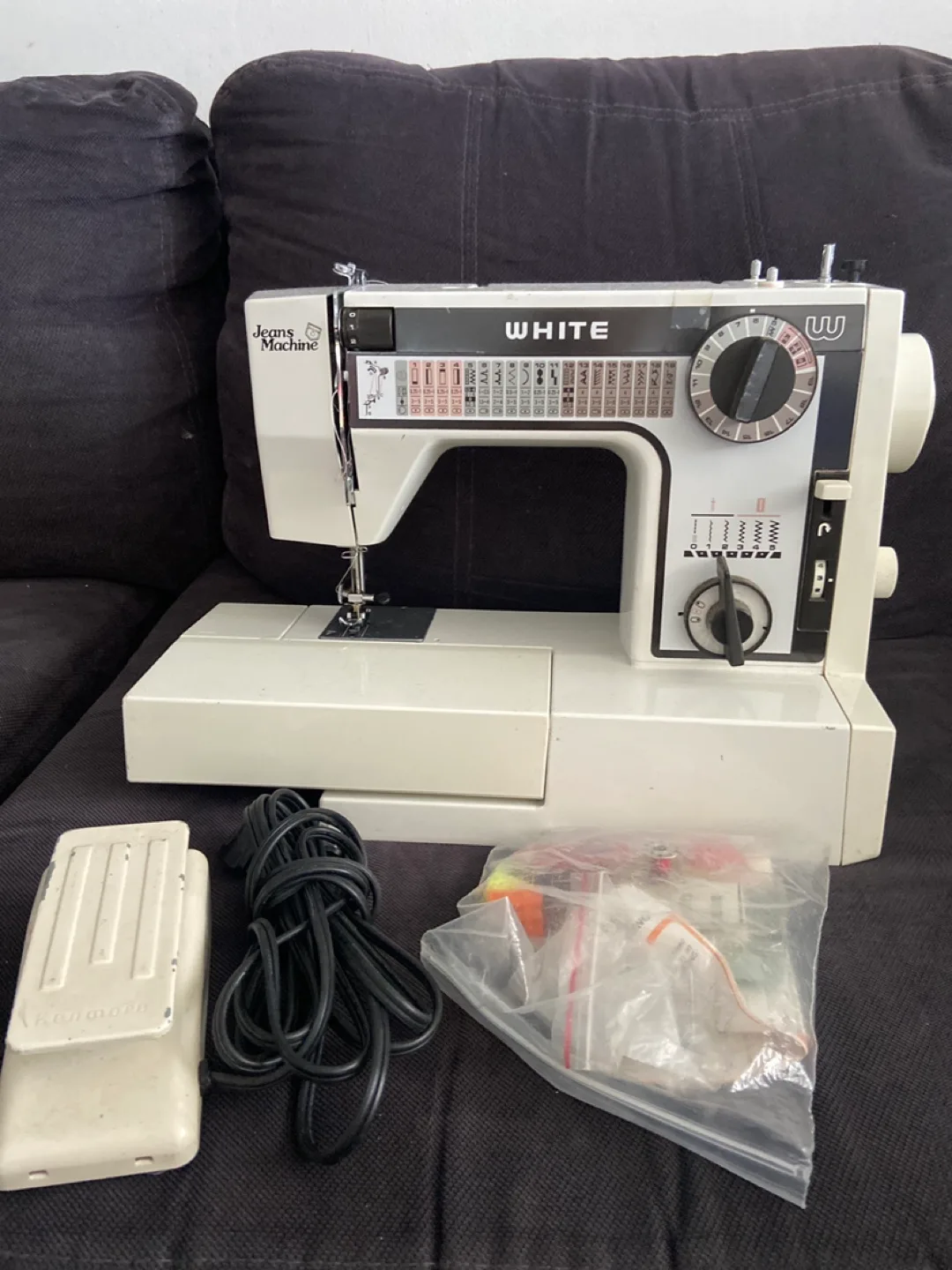 White Jeans Machine Sewing Machine thumbnail