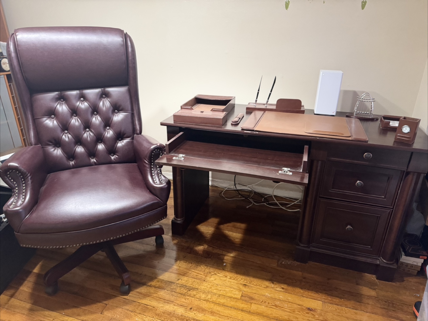 Executive Desk and Chair Set - Burgundy Leather - photo 3
