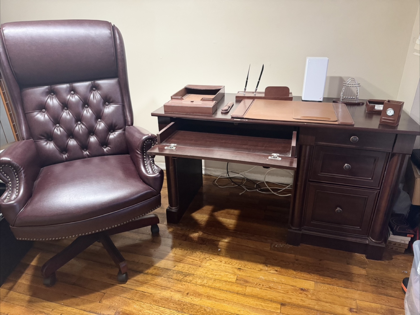 Executive Desk and Chair Set - Burgundy Leather - photo 4