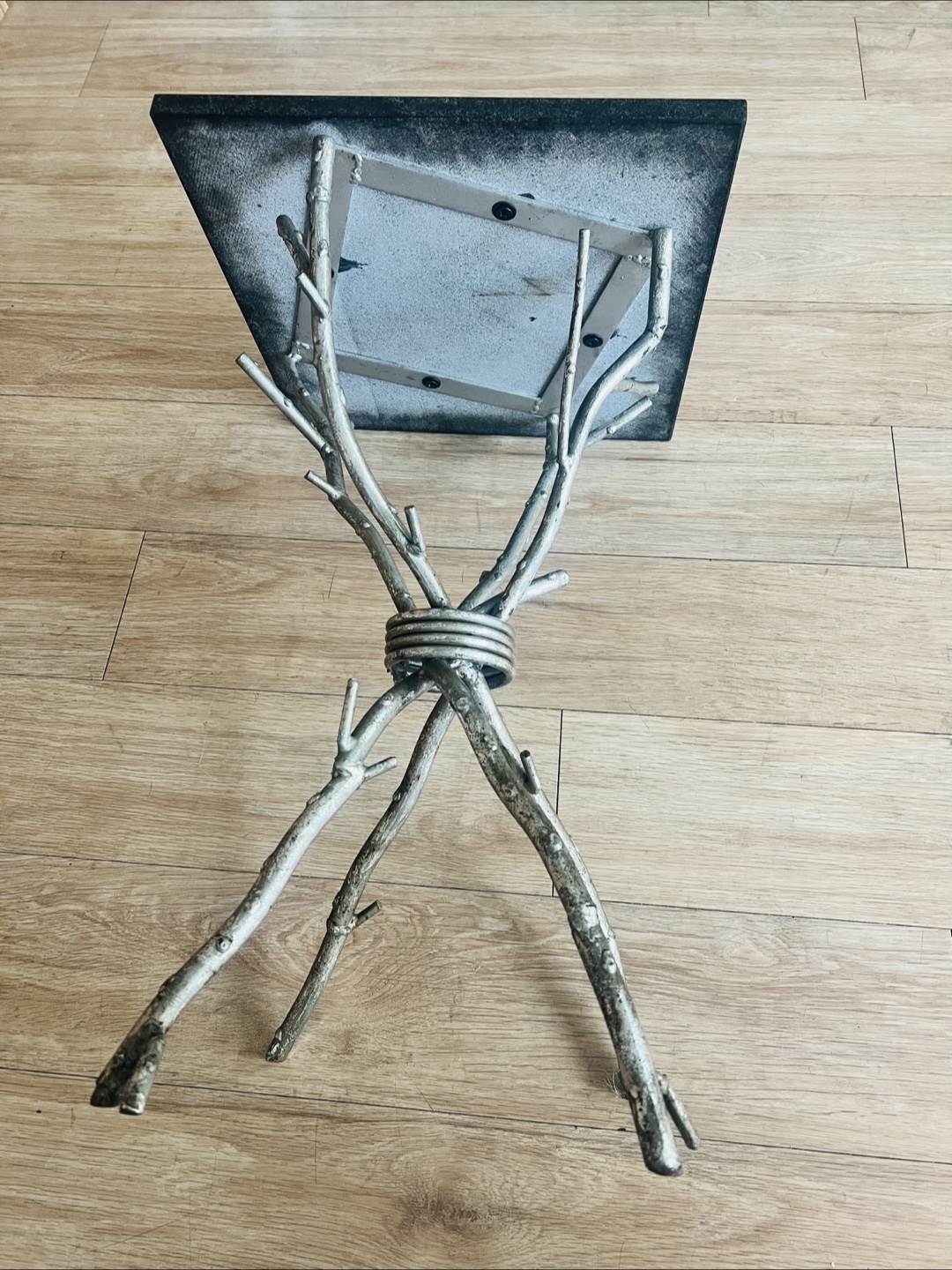 Exquisite Accent Table with Branch-Like Legs - photo 3